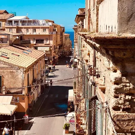 Don Carlo 4* טרופאה