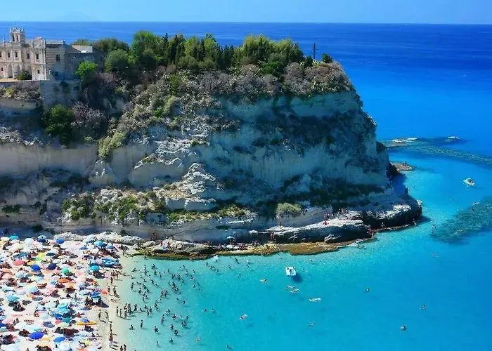 Don Carlo 招待所 4*